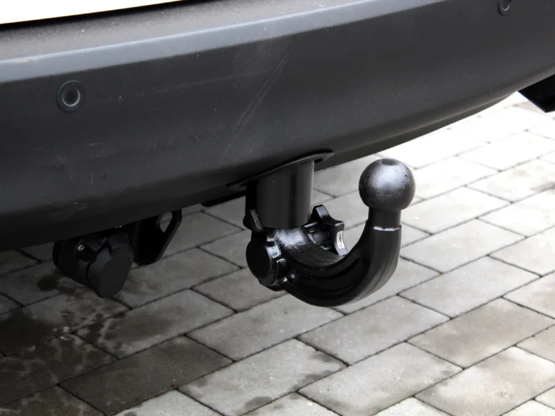 carrozzeria-autorizzata-installazione-ganci-di-traino