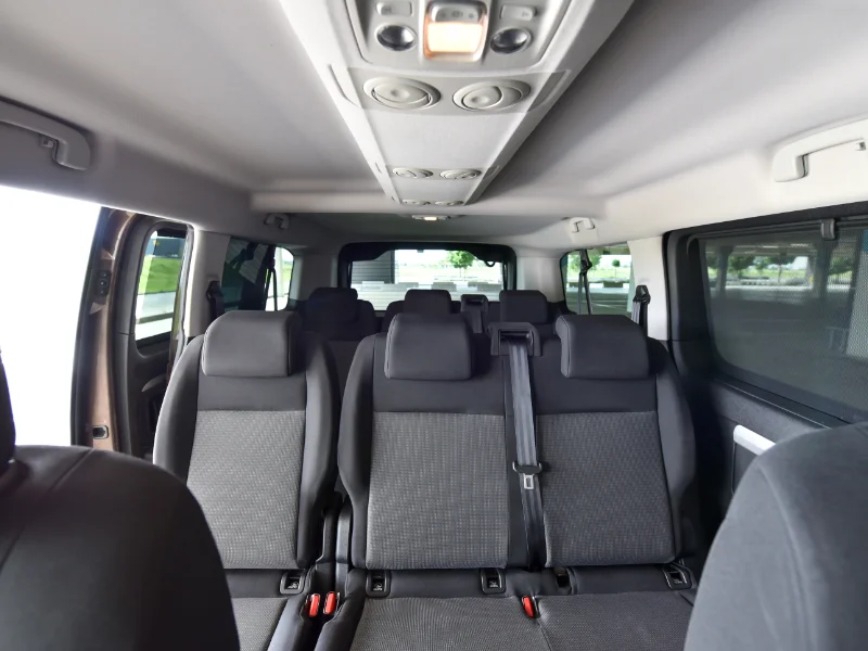 noleggio-minivan-8-posti-per-vancanze-e-trasferte-cremona
