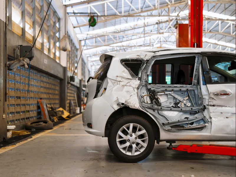 servizio-di-riparazione-carrozzeria-e-gommista